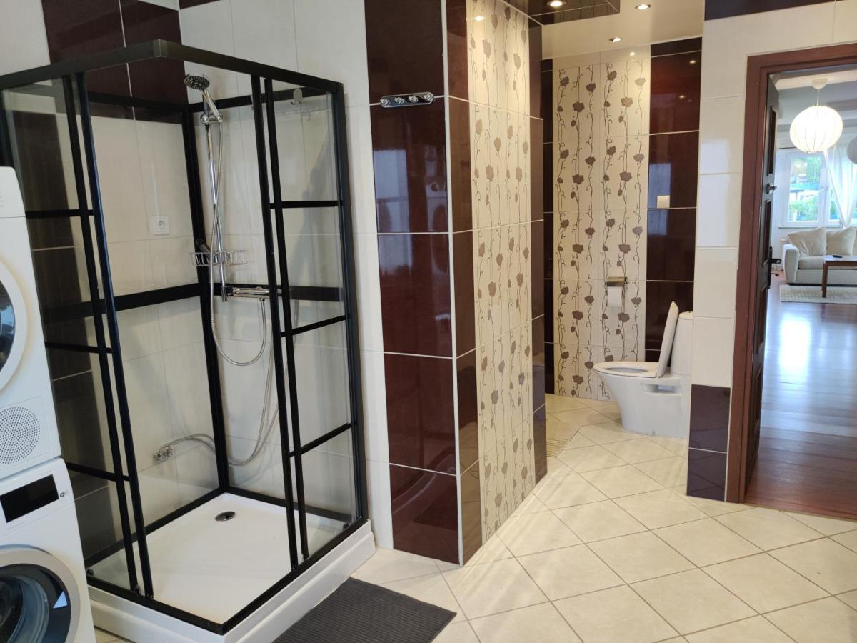 Luxury Villa 130 M2 Centrally カトリネホルム エクステリア 写真